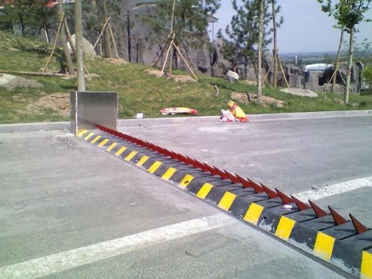 Anti - terrorism Hydraulic Security Road Blocker , Hotel Entrance Road Blocker System