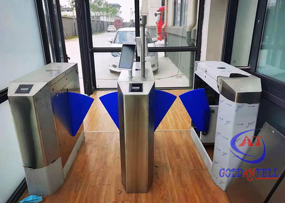 Automatyczne wykrywanie ciała Bariera klapy kołowrotu 304 SS Rozpoznawanie twarzy Czytnik RFID